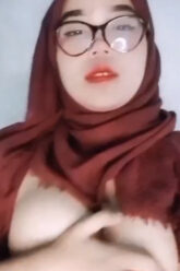 Hijab Kacamata bar bar.jpg